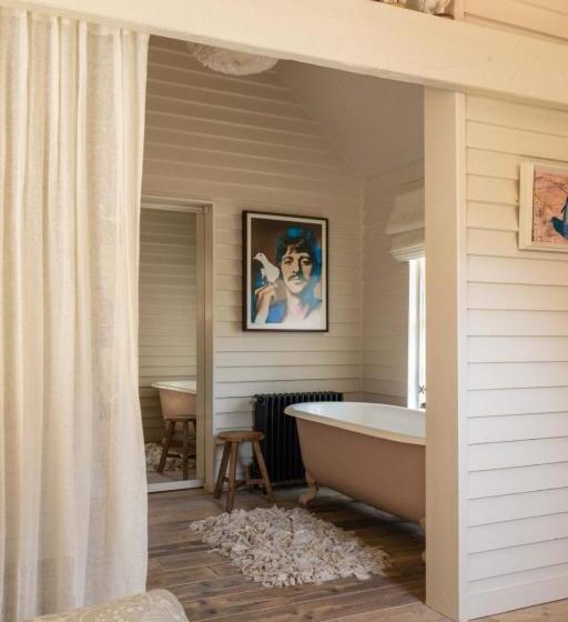 デラックスルーム, The George In Rye