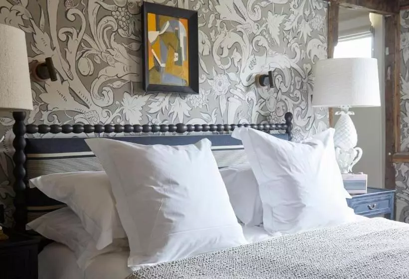 Deluxe Room, The George In Rye