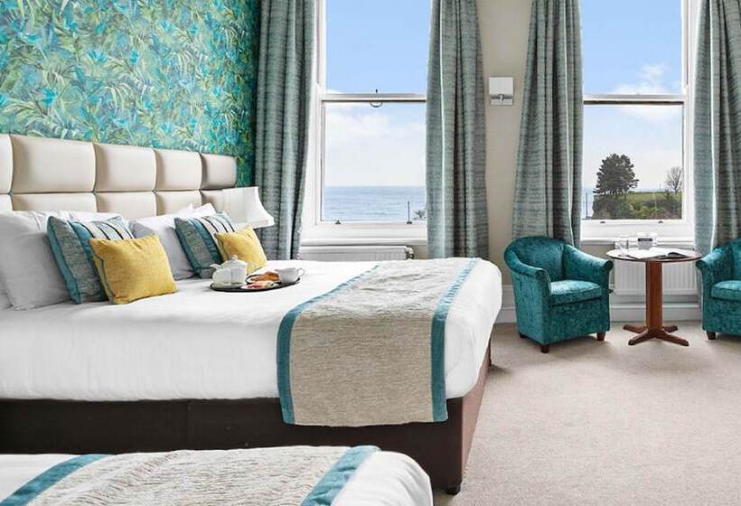 اتاق خانوادگی با چشمانداز دریا, The Grand