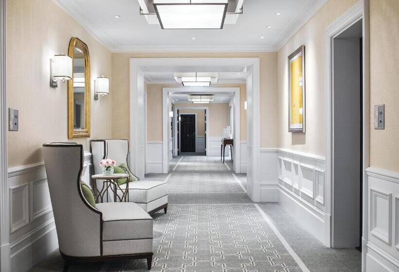 Номер Superior, The Langham London