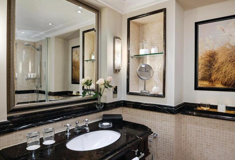 Номер Executive, The Langham London