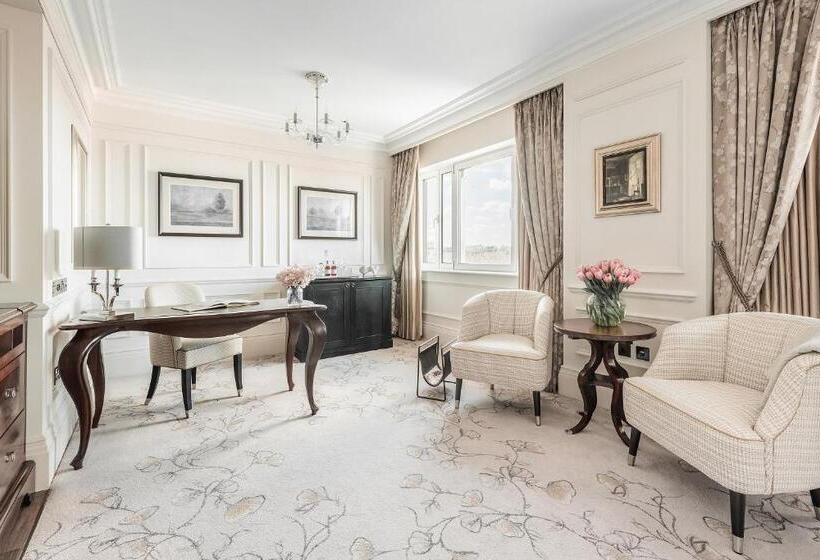Номер Executive, The Langham London