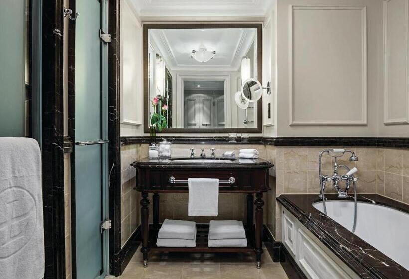 Номер Executive, The Langham London