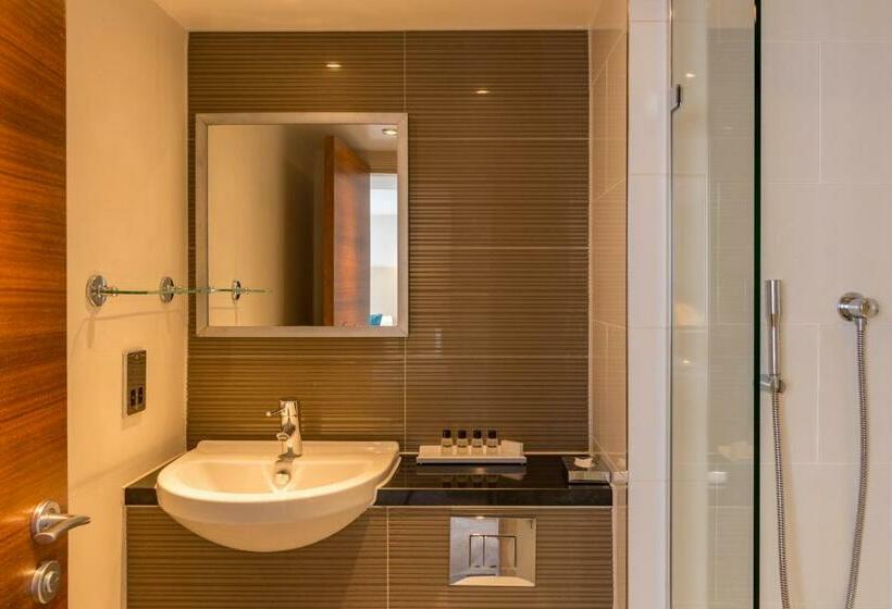 キングサイズベッドのデラックスルーム, Thistle London Trafalgar Square