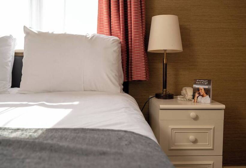 Номер Стандарт, Millers Hotel By Greene King Inns