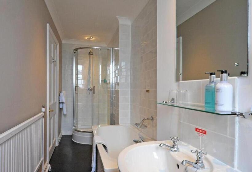 חדר סטנדרט יחיד, Royal Hotel By Greene King Inns