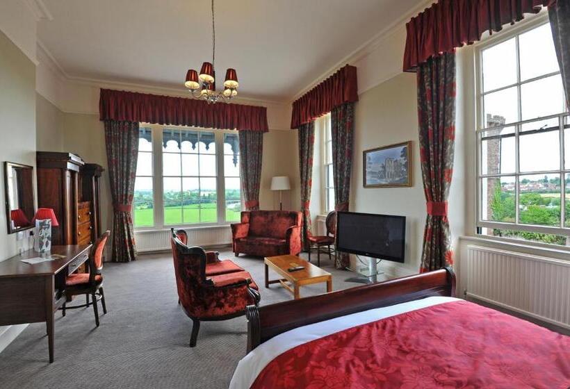 חדר משפחתי, Royal Hotel By Greene King Inns