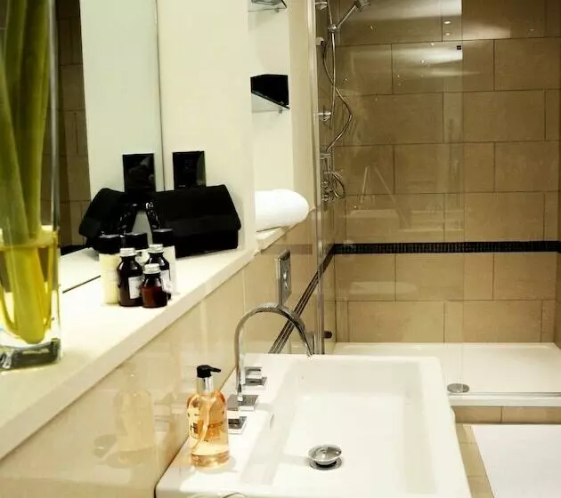 スーペリアールーム, The Arden Hotel Stratford   Eden Hotel Collection