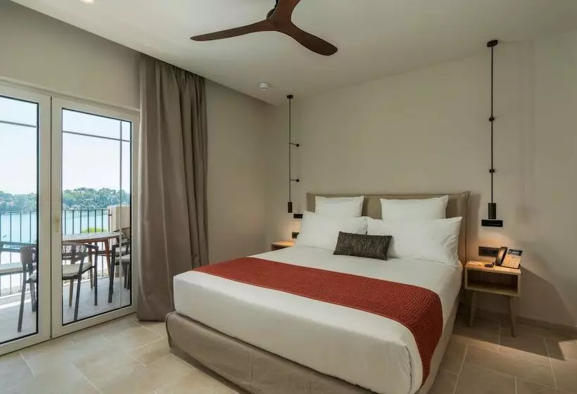 سوییت خانوادگی, Dreams Corfu Resort & Spa