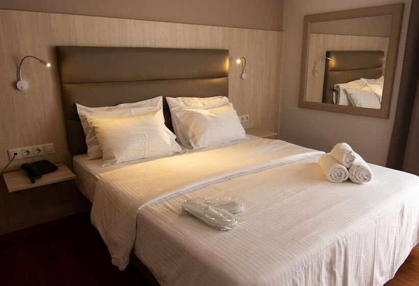 غرفة قياسية فردية, Anemoni Piraeus