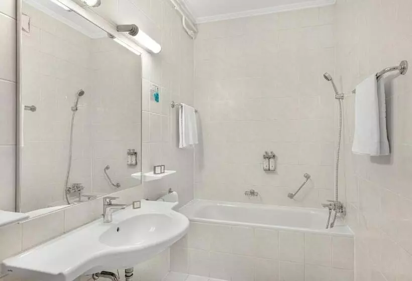 سوییت جونیور, Danubius Hotel Raba