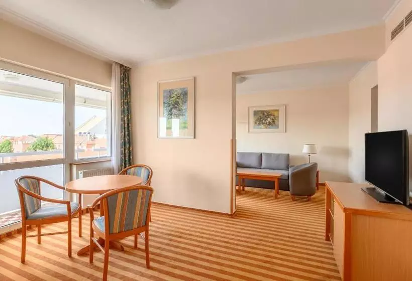 سوییت سوپریور, Danubius Hotel Raba
