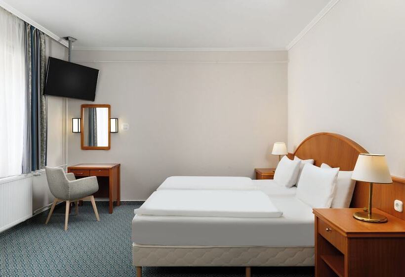 Полулюкс, Danubius Hotel Raba