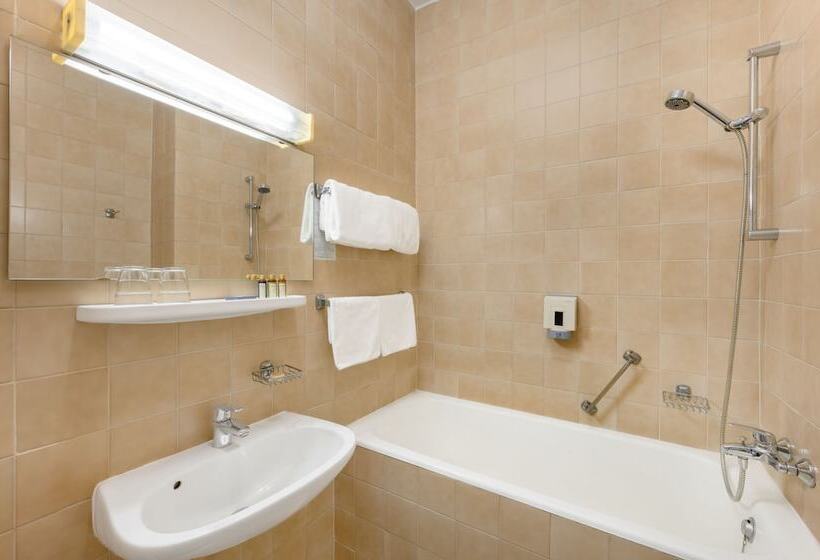 スーペリアシングルルーム, Danubius Hotel Raba