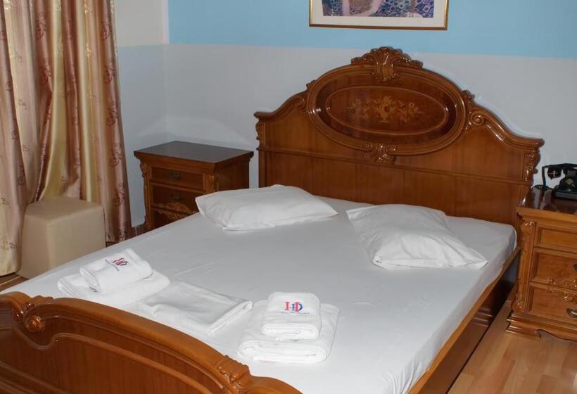 트리플 클래식 룸, Diethnes