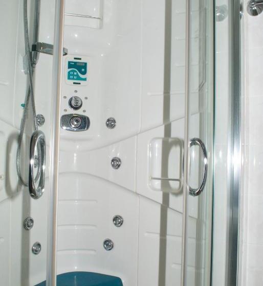 트리플 클래식 룸, Diethnes