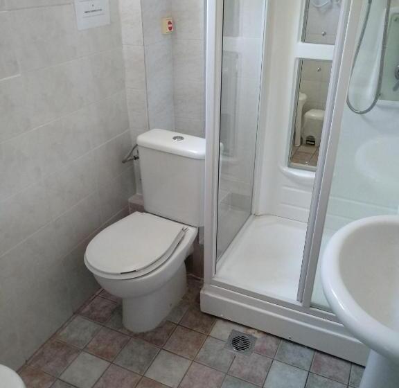 클래식 4인 룸, Diethnes