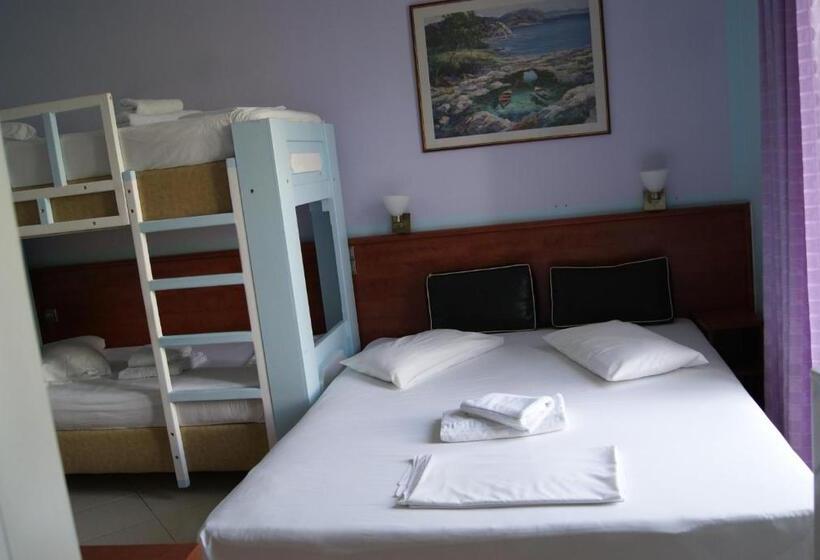 클래식 4인 룸, Diethnes