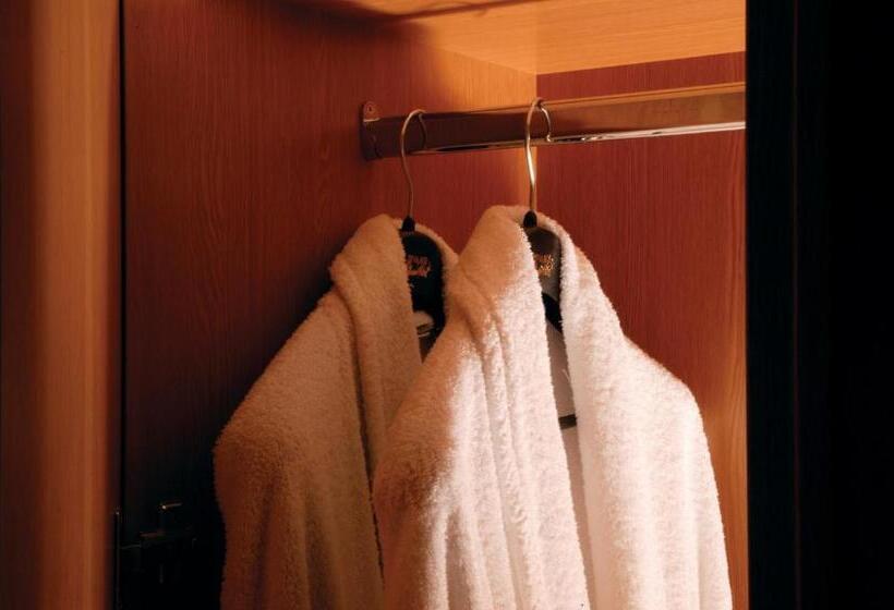 高级套房, Divani Palace Larissa