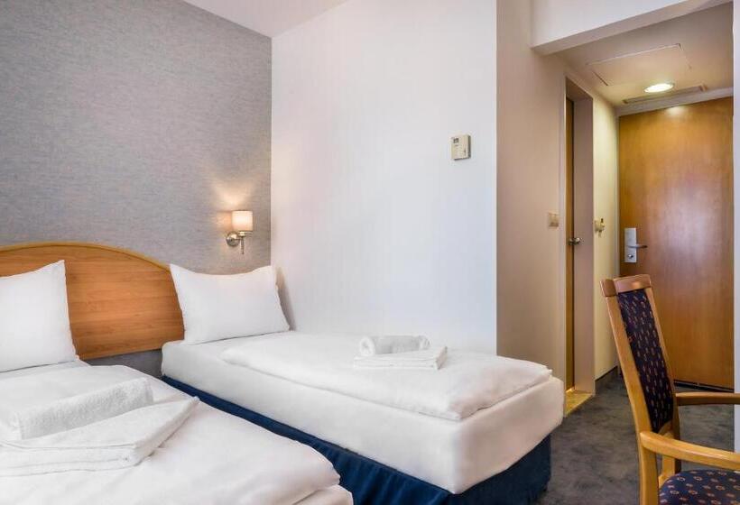 اتاق راحتی, Golden Park Budapest