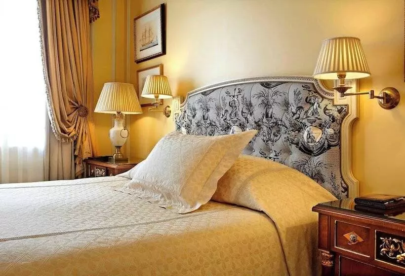 Classic Interior Room, Grande Bretagne, A Luxury Collection Hotel, Athens