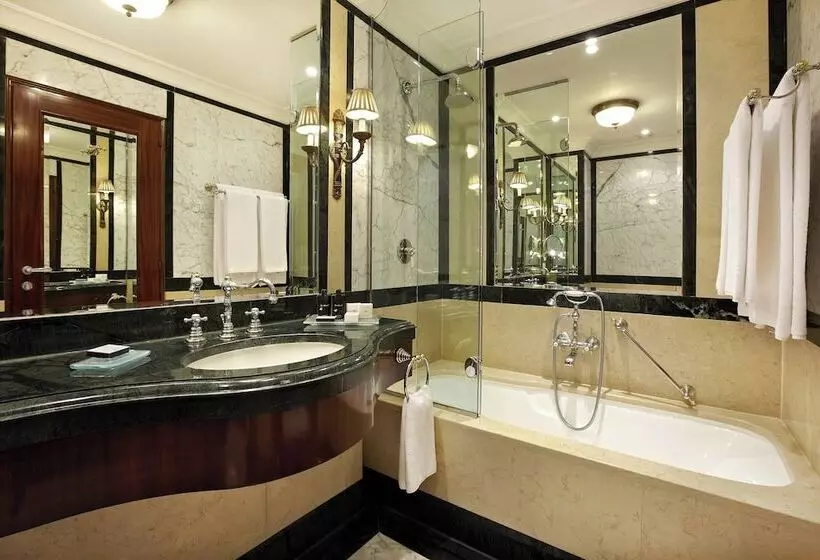 اتاق لوکس با چشمانداز شهر, Grande Bretagne, A Luxury Collection Hotel, Athens