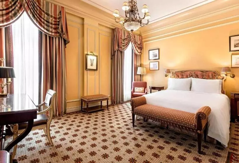 اتاق دلوکس با تخت کینگ و چشمانداز شهر, Grande Bretagne, A Luxury Collection Hotel, Athens