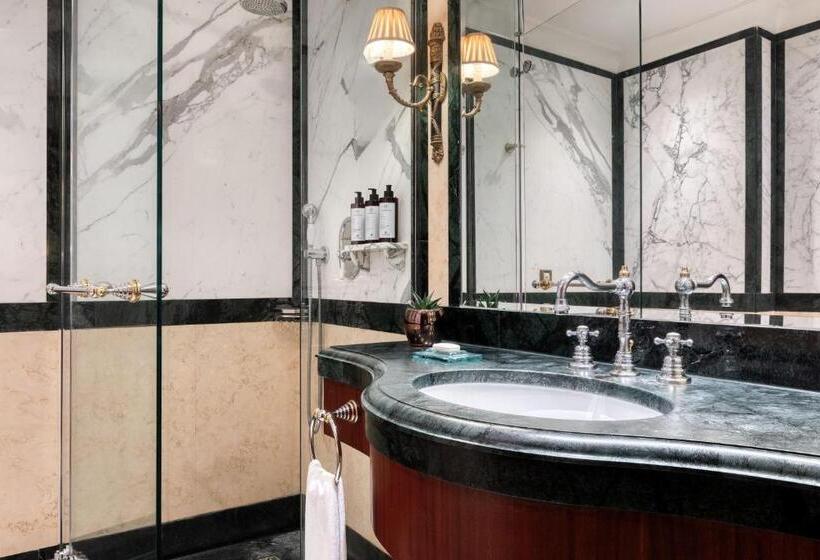 اتاق لوکس با چشمانداز شهر, Grande Bretagne, A Luxury Collection Hotel, Athens