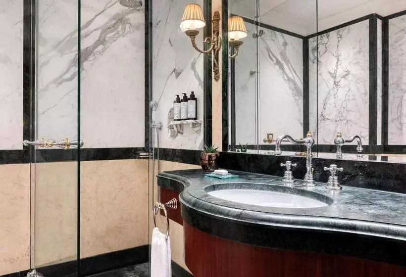 اتاق لوکس با چشمانداز شهر, Grande Bretagne, A Luxury Collection Hotel, Athens