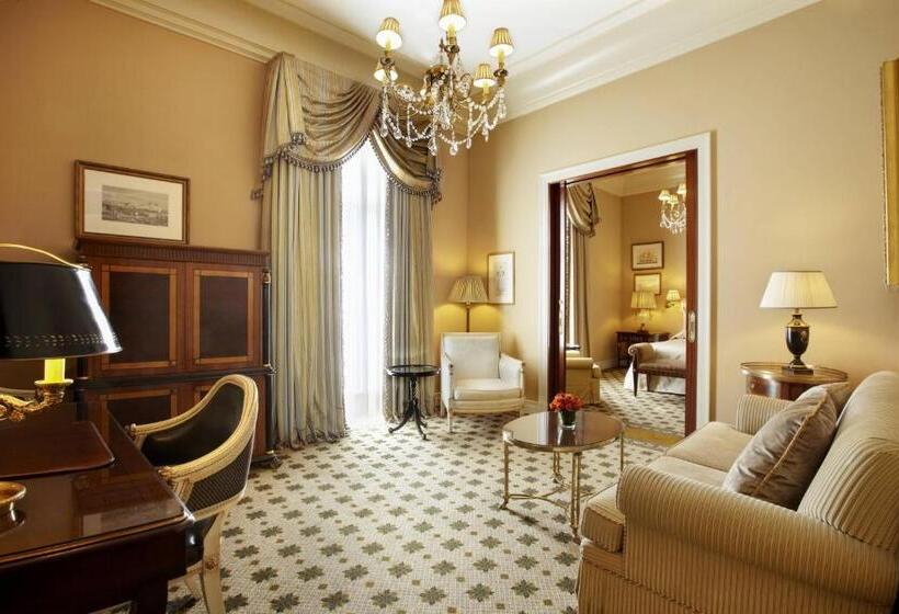 스위트 킹사이즈 침대, Grande Bretagne, A Luxury Collection Hotel, Athens