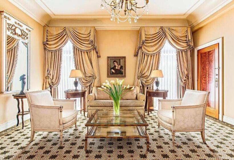 سوئیت اجرایی با تخت کینگ, Grande Bretagne, A Luxury Collection Hotel, Athens