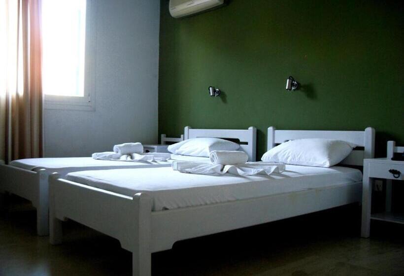 スタンダードルーム, Helliniko