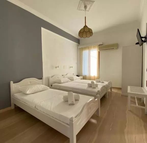 اتاق استاندارد سه نفره, Helliniko