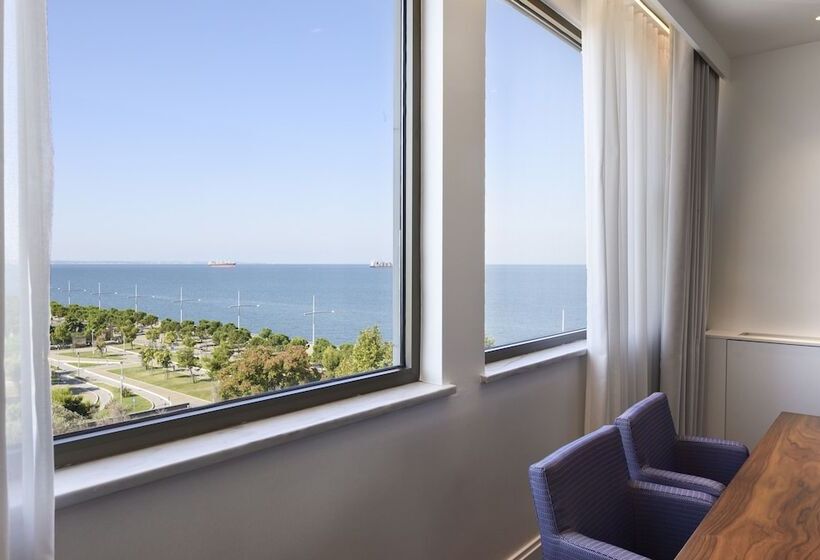 オーシャンビューデラックススイート, Makedonia Palace