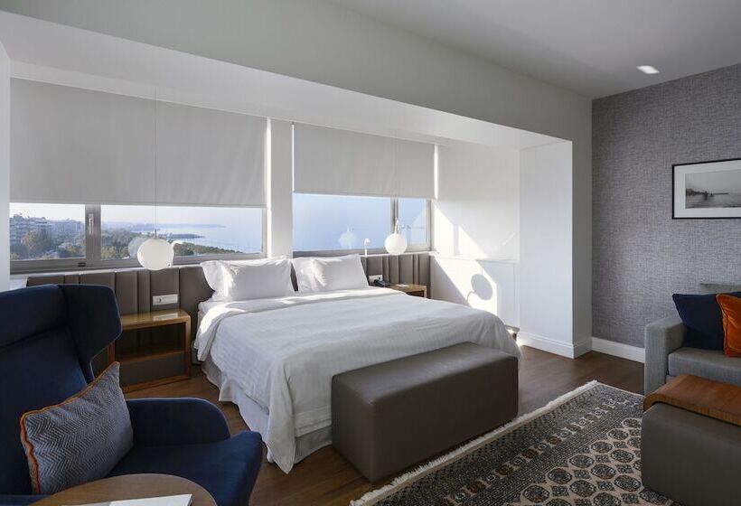 جناح جونيور مطل على المدينة, Makedonia Palace