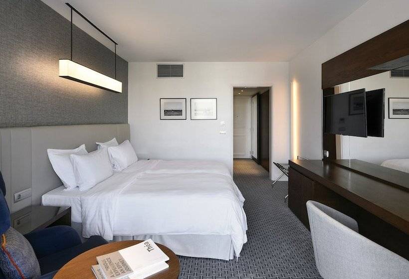 غرفة بريميوم مطلة على المدينة, Makedonia Palace