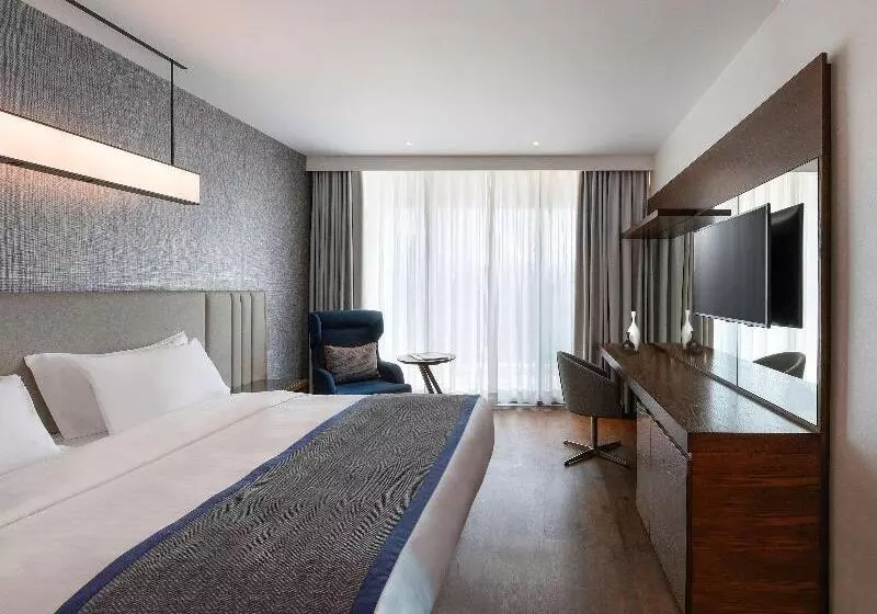اتاق اجرایی, Makedonia Palace