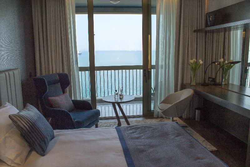 غرفة إدارية مطلة على البحر, Makedonia Palace