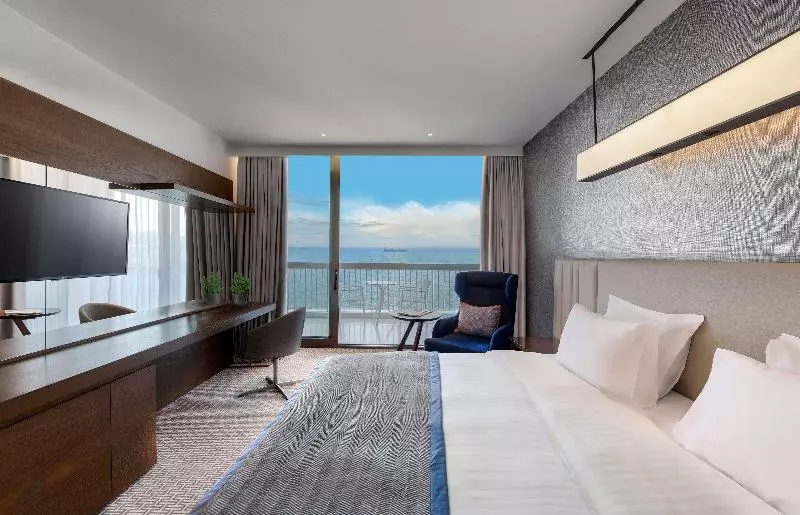 اتاق پرمیوم با چشم‌انداز دریا, Makedonia Palace