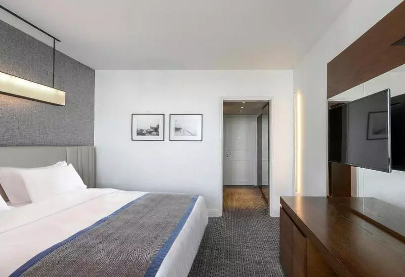 اتاق پرمیوم با چشم‌انداز دریا, Makedonia Palace