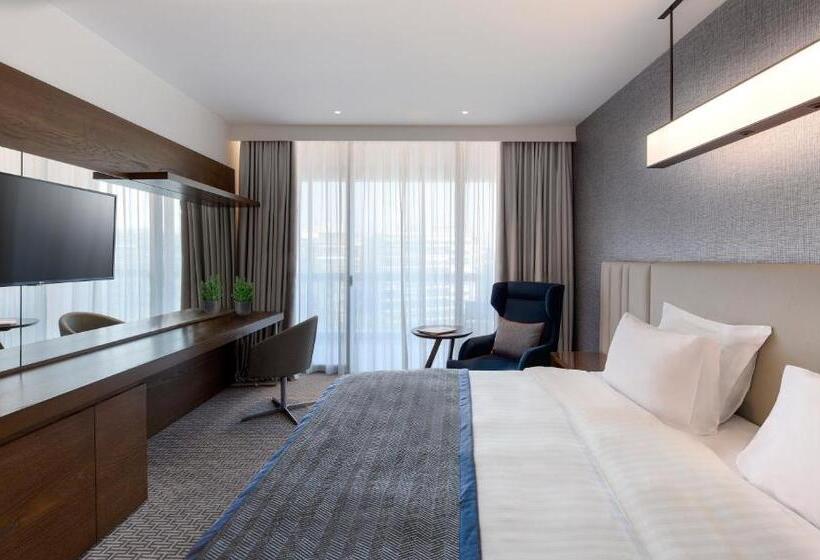 シティビュープレミアムルーム, Makedonia Palace