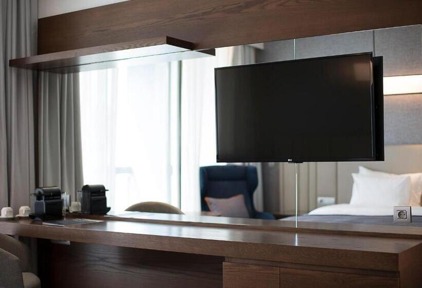 غرفة بريميوم مطلة على المدينة, Makedonia Palace