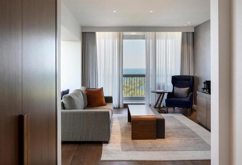 オーシャンビューデラックススイート, Makedonia Palace