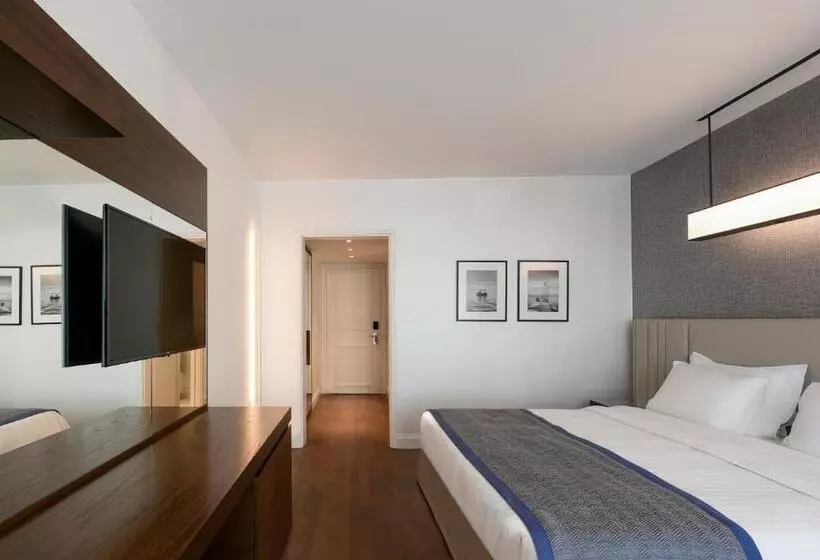 اتاق اجرایی, Makedonia Palace