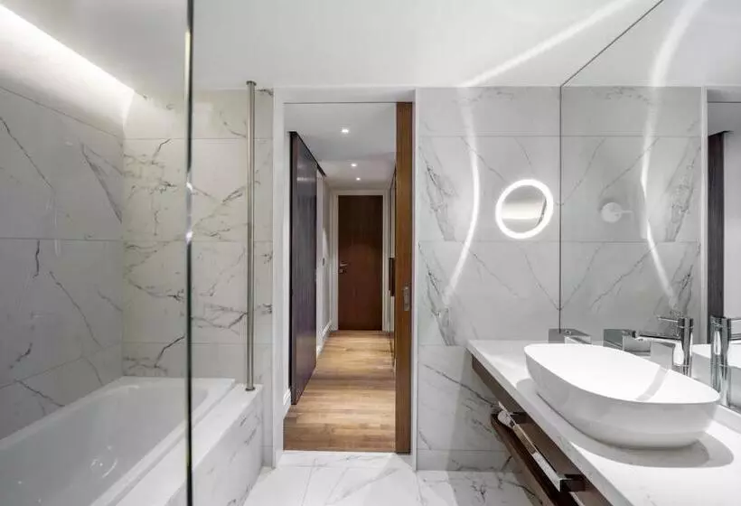 سوئیت پرزیدنت, Makedonia Palace