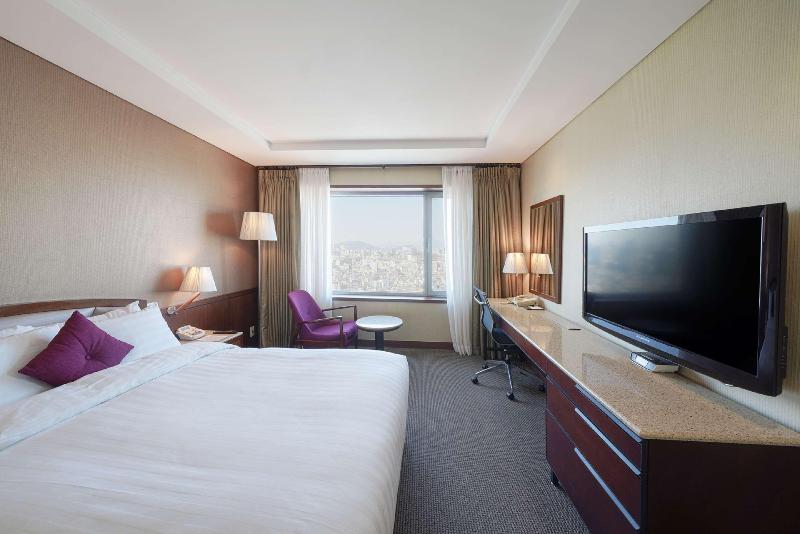 シティビュープレミアムルーム, Makedonia Palace
