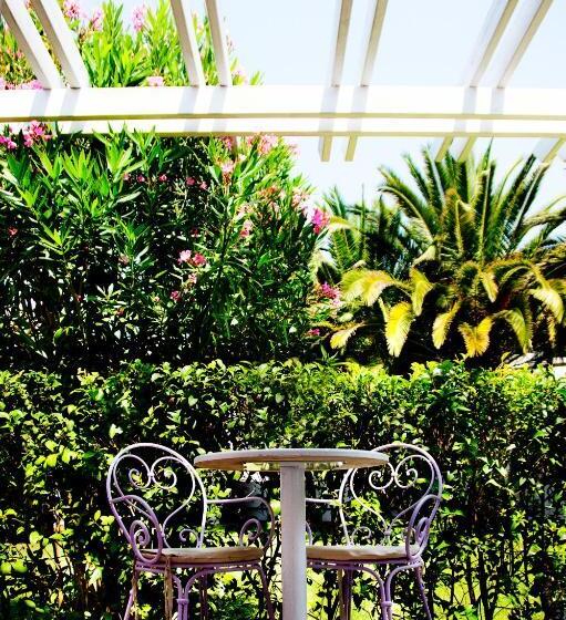 패밀리 스위트, Mandraki Village Boutique