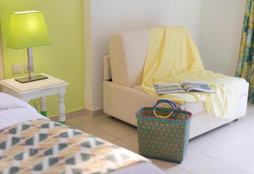 수피리어 트리플 룸, Mandraki Village Boutique