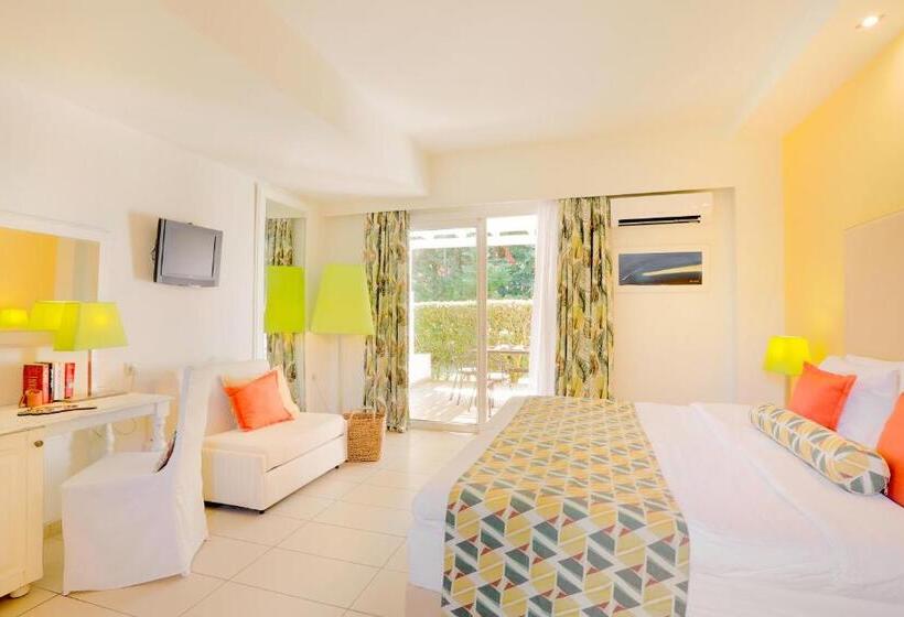 수피리어 트리플 룸, Mandraki Village Boutique