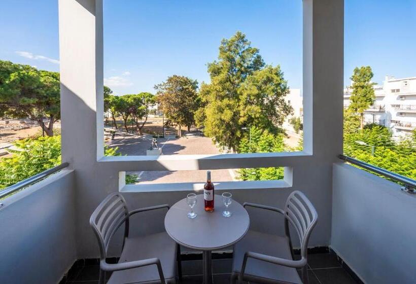 スタンダードルーム, Maritina